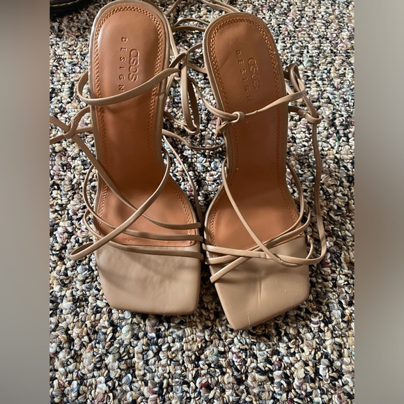 Square toe heels - Picture 2 of 5